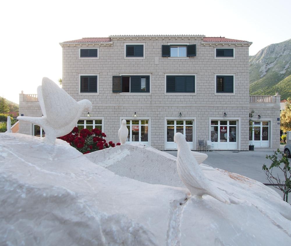 Apartments Dubelj Komolac Exterior photo